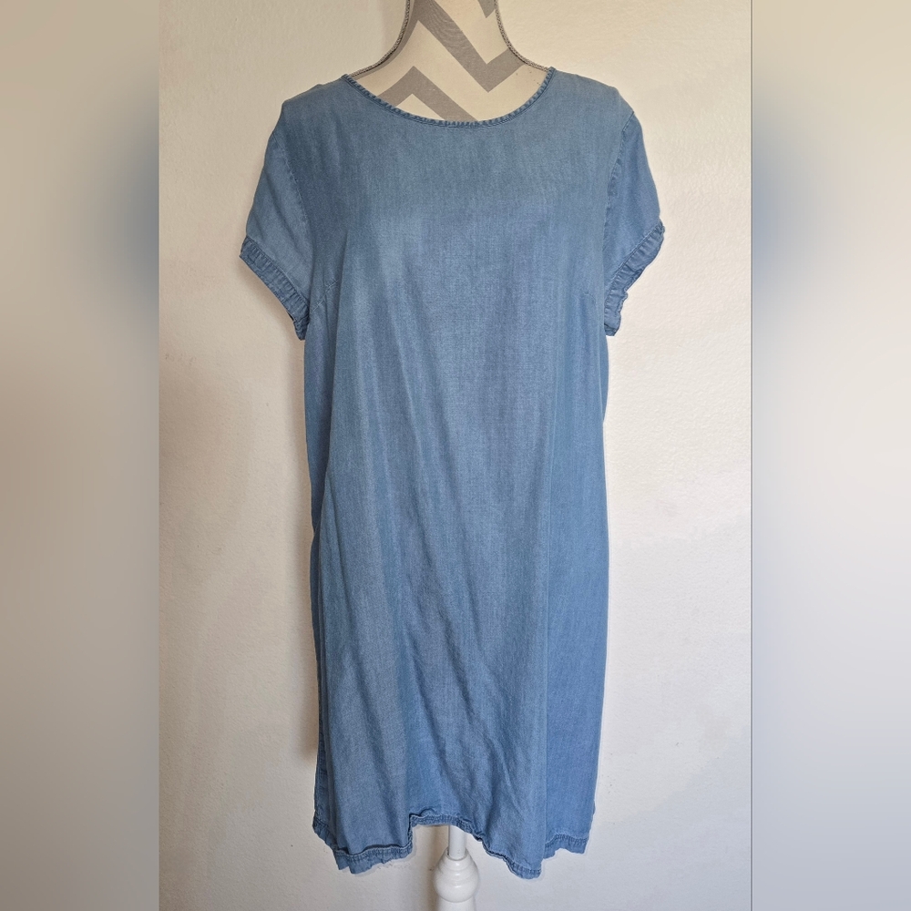 Light Blue Chambray Shift Dress - Casual Women’s Dress